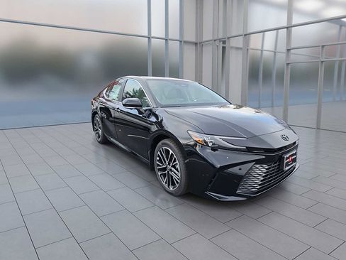 New 2026 Toyota Camry XLE image 2