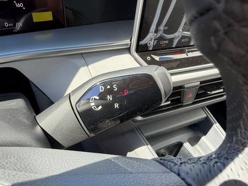 New 2026 Volkswagen Tiguan SE R-Line AWD/4WD image 29