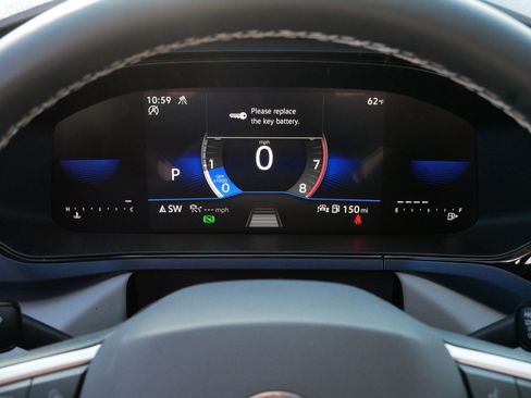 Used 2024 Volkswagen Taos SE w/ Panoramic Sunroof Package image 21