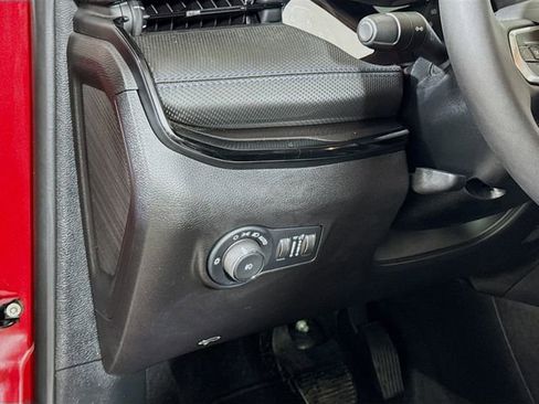 Used 2025 Jeep Compass Latitude w/ Altitude Special Edition image 8