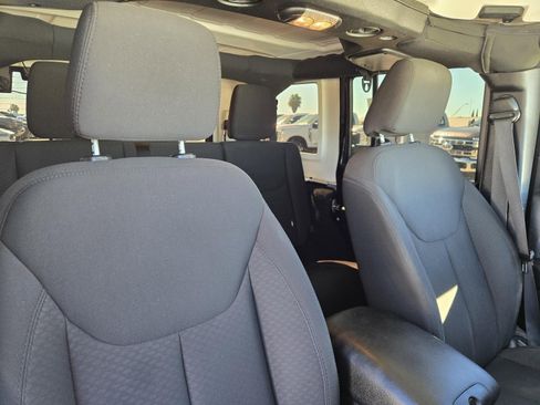 Used 2015 Jeep Wrangler Unlimited Sport w/ Connectivity Group image 25