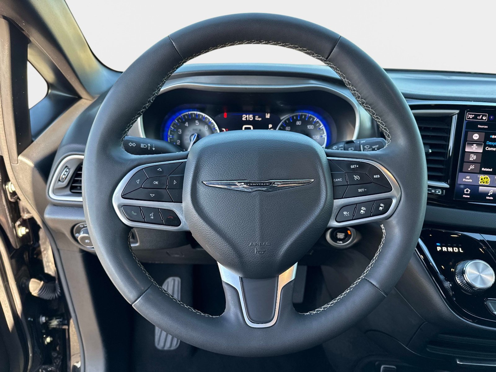 Used 2025 Chrysler Pacifica Select FWD image 25