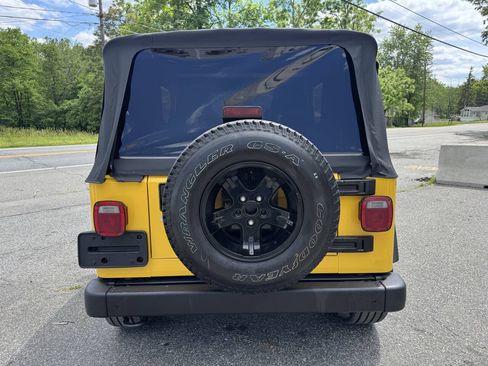 Used 2004 Jeep Wrangler 4WD w/ 30" Tire & Wheel Group image 7