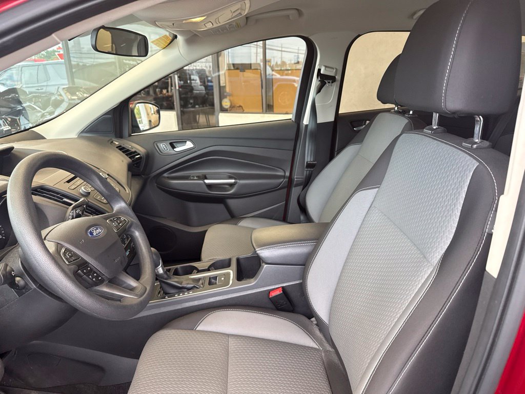 Used 2017 Ford Escape SE AWD/4WD image 11