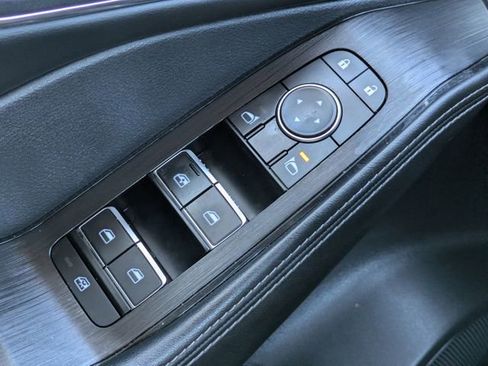 Used 2023 Nissan Rogue Platinum w/ Platinum Premium Package image 19