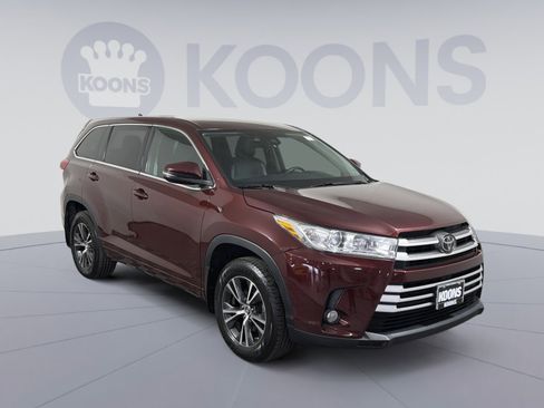 Used 2017 Toyota Highlander Plus image 10
