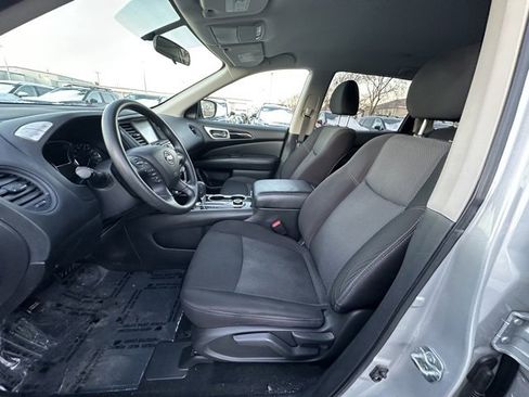 Used 2020 Nissan Pathfinder S image 21