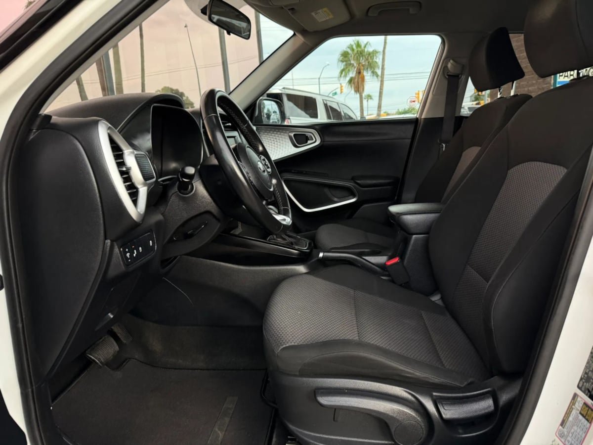 Used 2020 Kia Soul X-Line FWD image 39