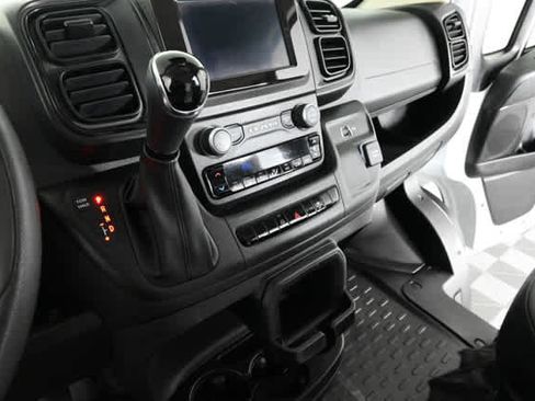 Used 2024 RAM ProMaster 2500 w/ Convenience Group FWD image 25