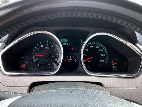 Used 2011 Chevrolet Traverse LTZ image 12