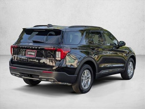 New 2026 Ford Explorer Active w/ Active Comfort Package RWD image 2