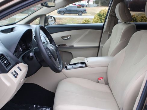 Used 2013 Toyota Venza LE image 11