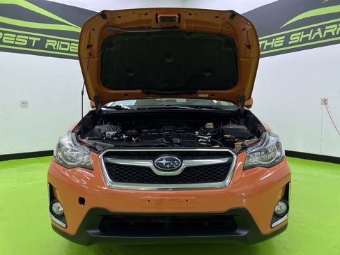 Used 2014 Subaru Crosstrek 2.0i Limited AWD/4WD image 4