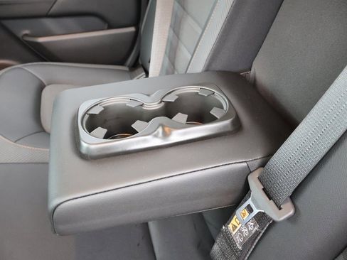 Used 2022 GMC Canyon AT4 image 25