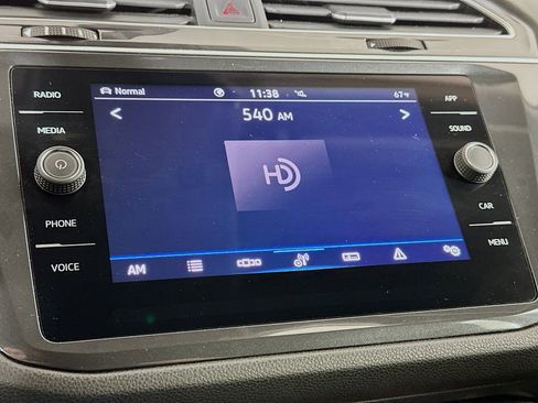 Used 2024 Volkswagen Tiguan SE image 21