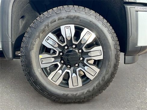 New 2026 GMC Sierra 2500 Denali w/ Denali Reserve Package image 19