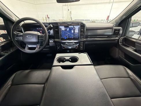 Used 2025 Ford F350 Lariat w/ Tremor Off-Road Package AWD/4WD image 21