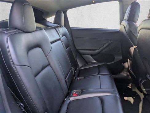 Used 2020 Tesla Model Y Long Range image 20