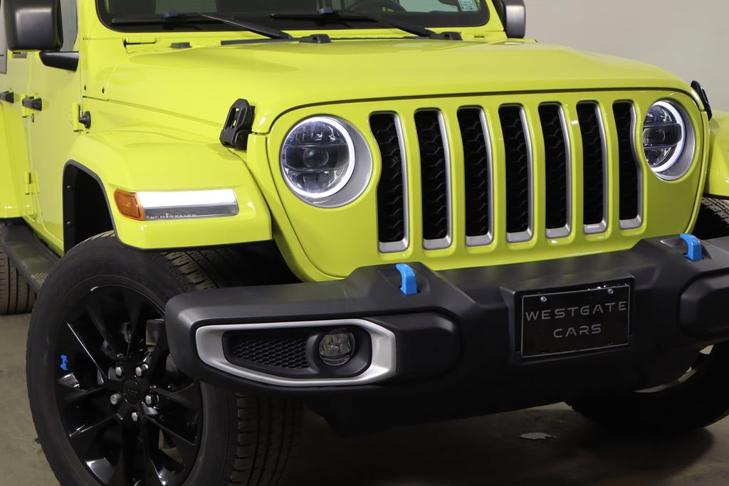 Used 2023 Jeep Wrangler Unlimited Sahara w/ Cold Weather Group AWD/4WD image 42