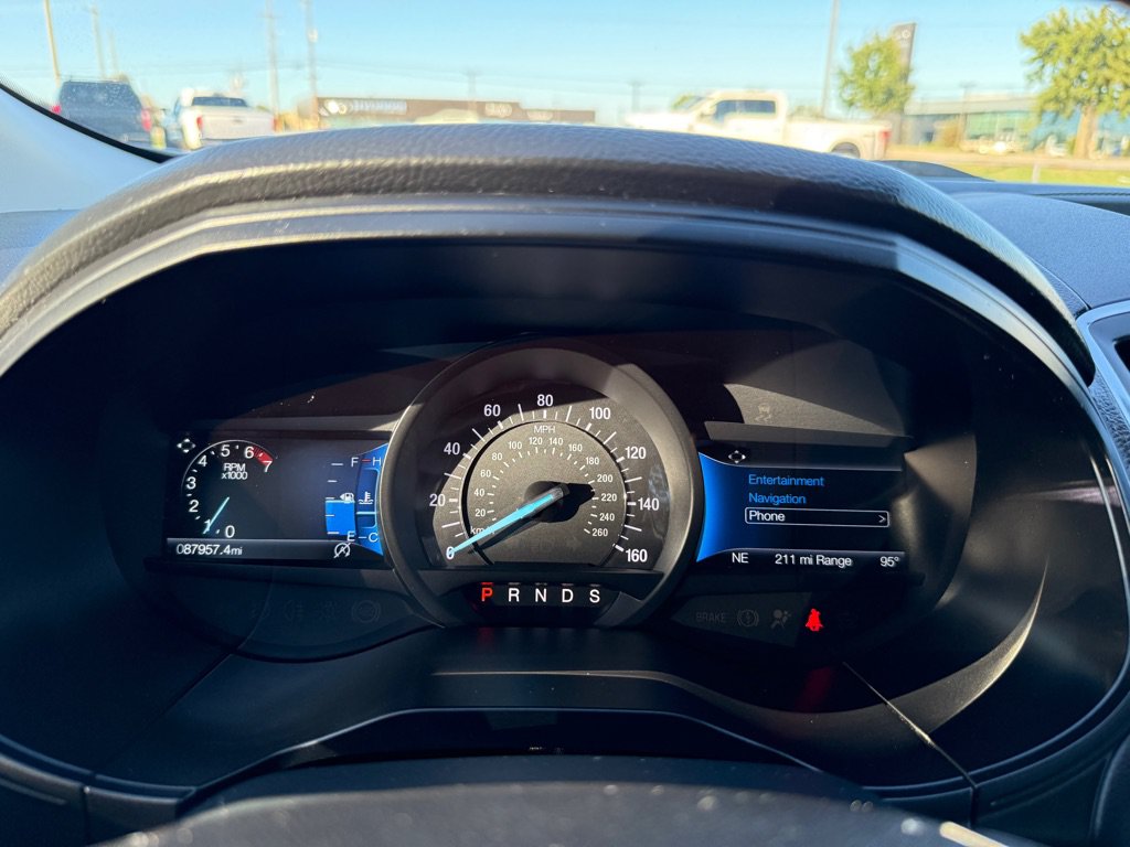 Used 2022 Ford Edge Titanium AWD/4WD image 28