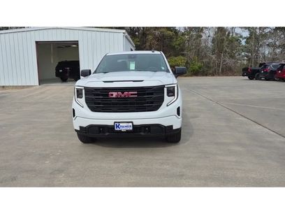 New 2026 GMC Sierra 1500 Pro w/ Graphite Edition