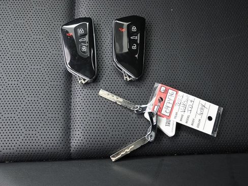Used 2023 Volkswagen ID.4 Pro S Plus AWD/4WD image 19