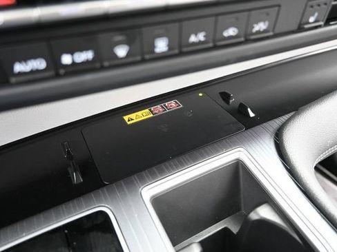 Used 2026 Toyota Sienna XLE AWD/4WD image 28