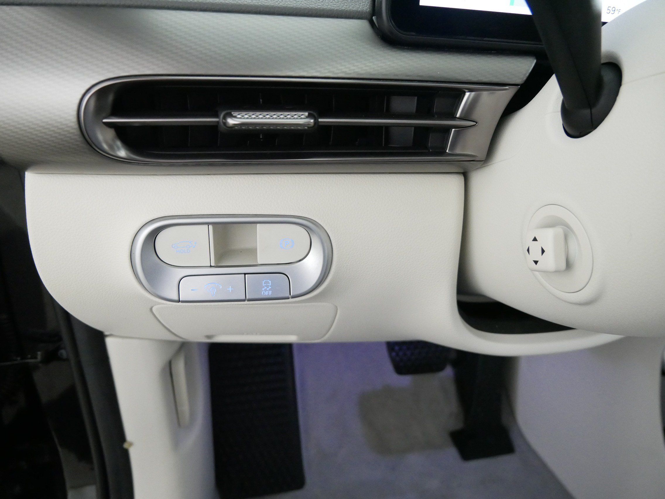 Certified 2025 Genesis GV60 Advanced AWD/4WD image 26