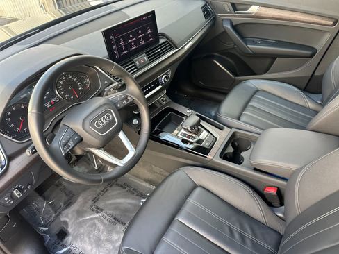 Used 2023 Audi Q5 2.0T Premium w/ Convenience Package AWD/4WD image 11