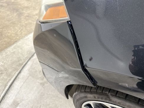 Used 2015 Toyota Corolla S image 35