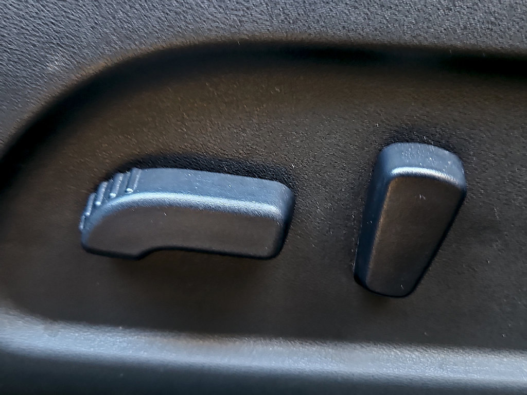 Used 2017 Nissan Pathfinder SV AWD/4WD image 26