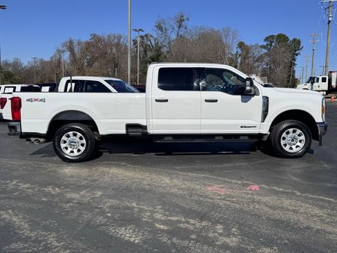 Used 2024 Ford F250 XLT image 4