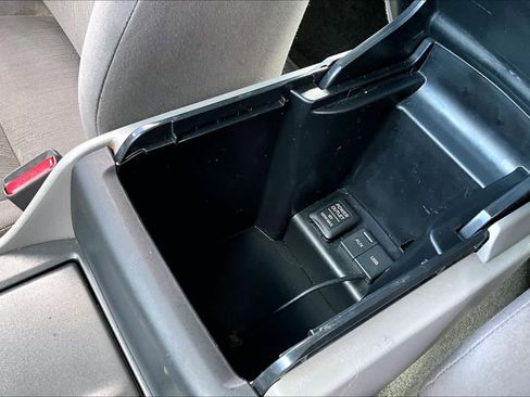 Used 2012 Honda Accord LX image 31