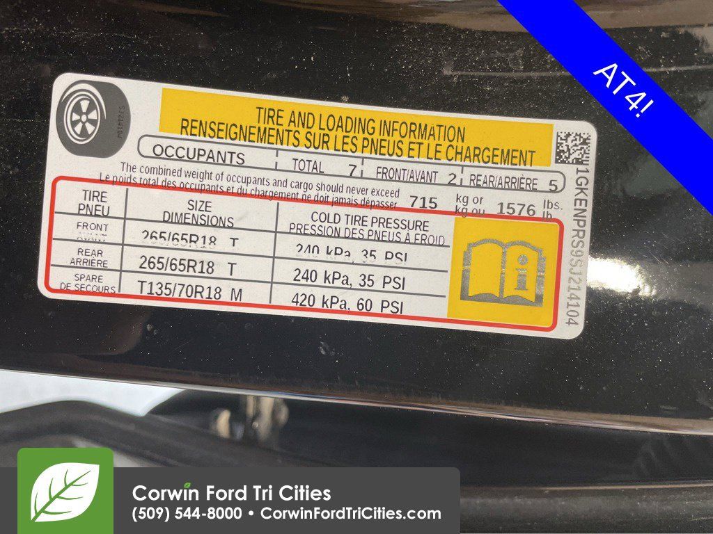 Used 2025 GMC Acadia AT4 AWD/4WD image 12