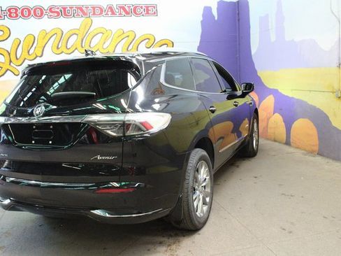 Used 2023 Buick Enclave Avenir image 8