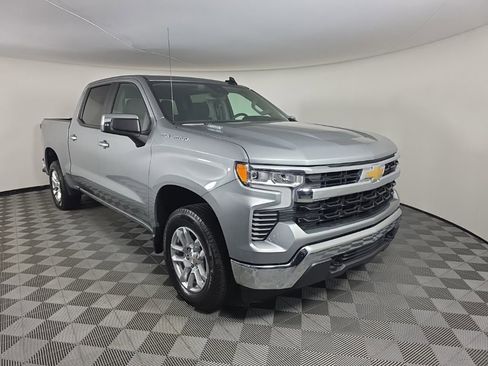 Used 2025 Chevrolet Silverado 1500 LT w/ Protection Package AWD/4WD image 7
