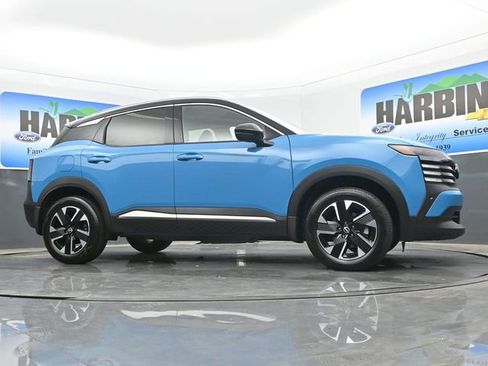 Used 2025 Nissan Kicks SR AWD/4WD image 22