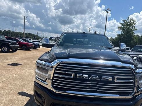 Used 2024 RAM 2500 Laramie w/ Protection Group AWD/4WD image 2