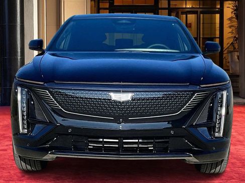 New 2026 Cadillac Lyriq Sport RWD image 3
