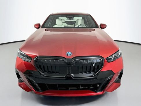Used 2025 BMW i5 eDrive40i w/ M Sport Package RWD image 6