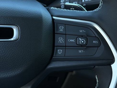 New 2026 Jeep Grand Cherokee L Laredo AWD/4WD image 28