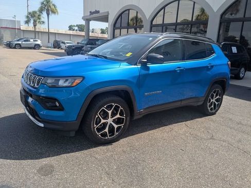 Used 2024 Jeep Compass Limited AWD/4WD image 8