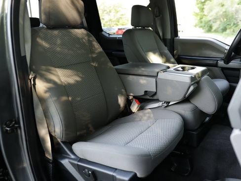 Used 2019 Ford F150 XLT w/ Equipment Group 302A Luxury AWD/4WD image 29