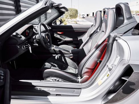 Used 2024 Porsche 718 Boxster Spyder RS w/ Weissach Package RWD image 37