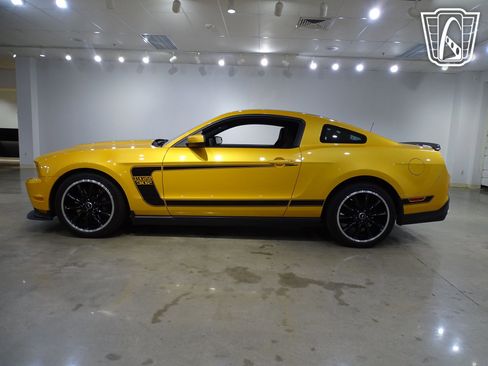 Used 2012 Ford Mustang Boss 302 w/ Boss 302 Accessory Pkg image 6