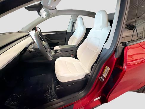 Used 2023 Tesla Model Y Long Range AWD/4WD image 13