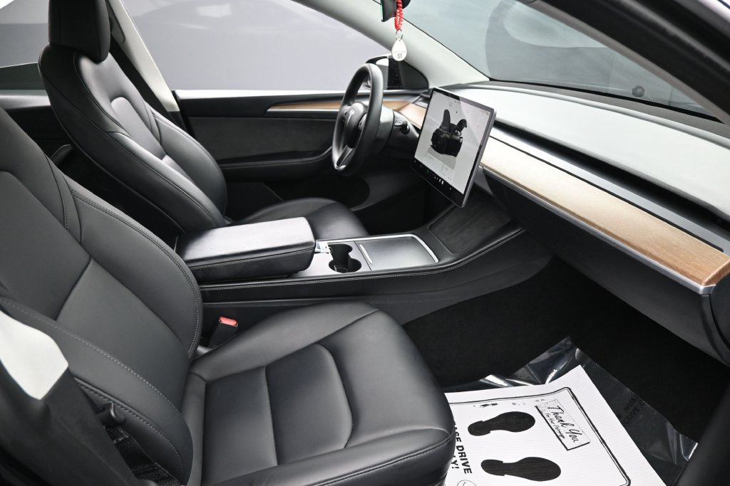 Used 2023 Tesla Model Y Performance AWD/4WD image 29