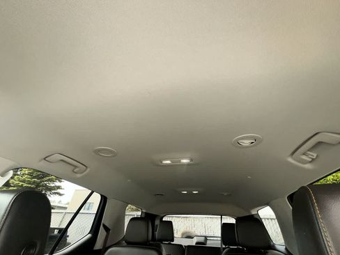 Used 2021 Chevrolet Traverse LT AWD/4WD image 22