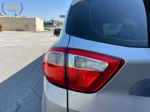 Used 2013 Ford C-MAX SEL image 16