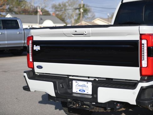 Used 2025 Ford F250 Platinum w/ Tremor Off-Road Package image 13